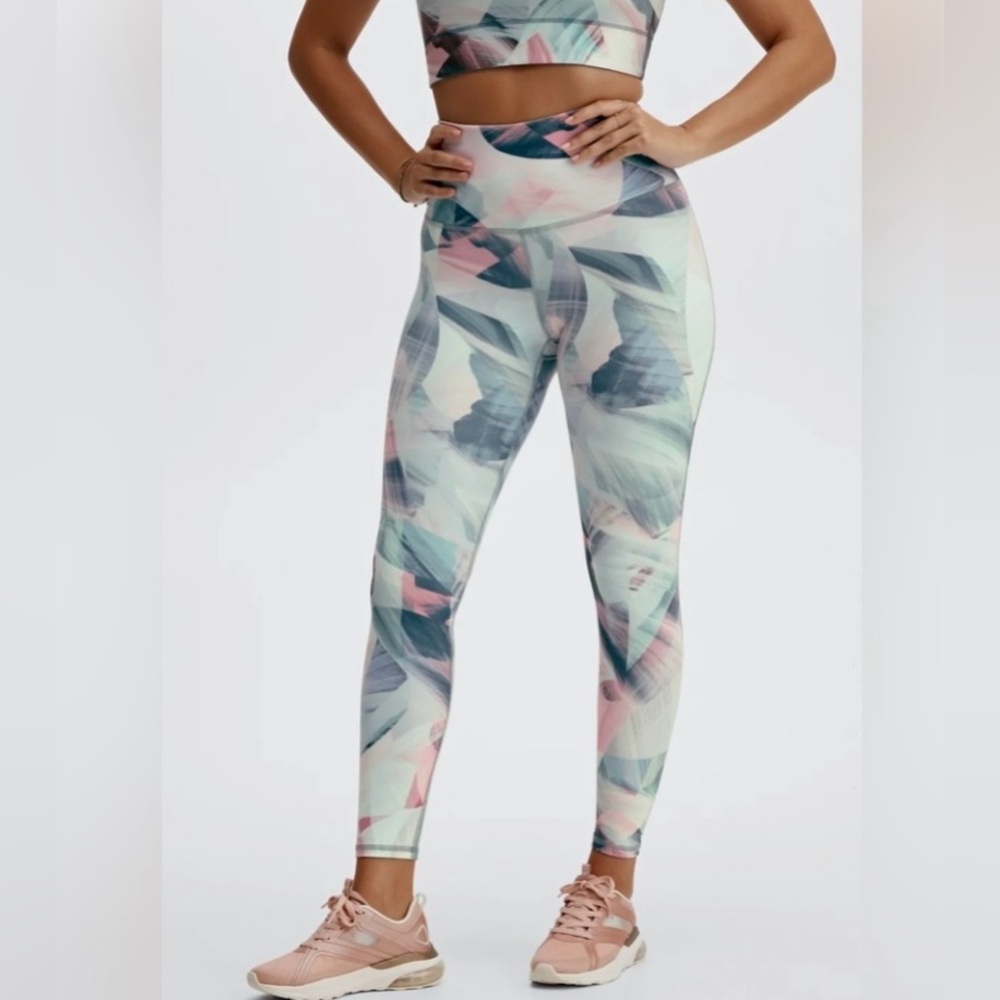 Fabletics PureLuxe Ultra High-Waisted 7/8 Legging NWT - Picture 2 of 5